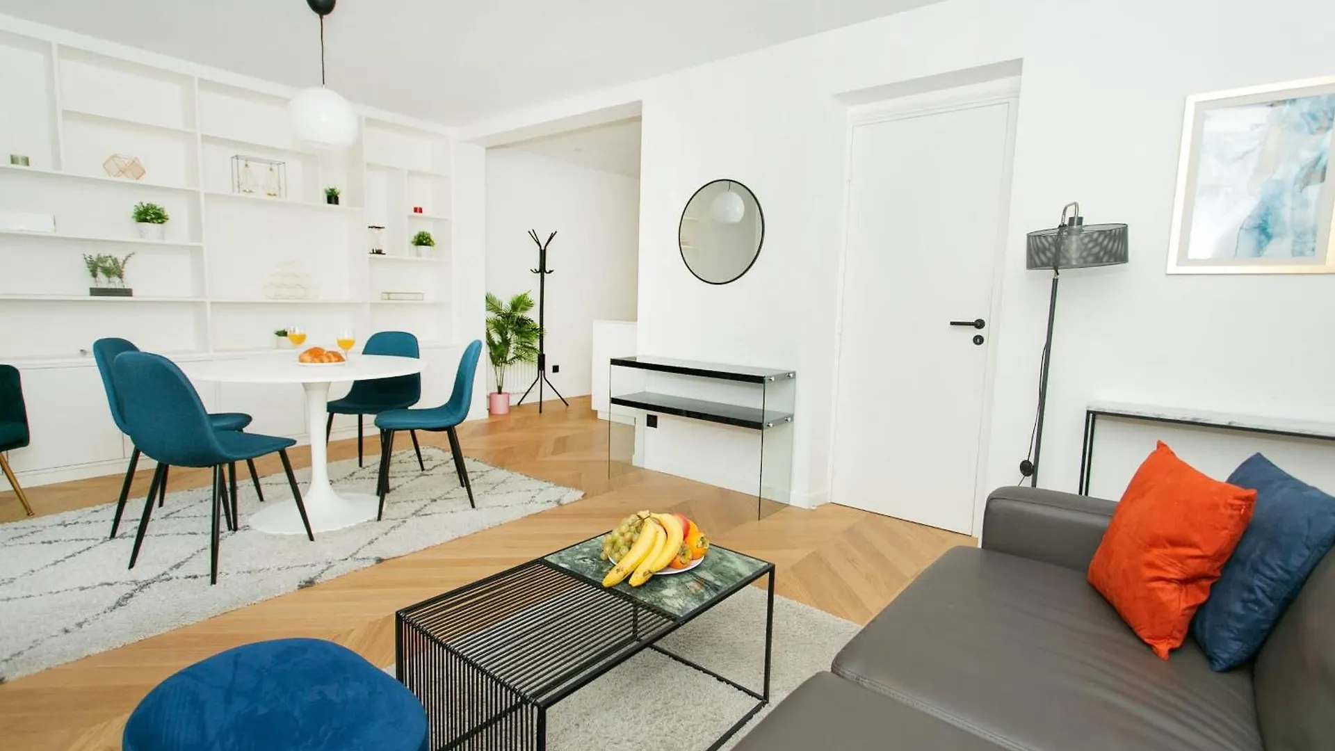 Haussmann - 2Br Near Champs-Elysees - Cityapartmentstay Paris 0*,  França