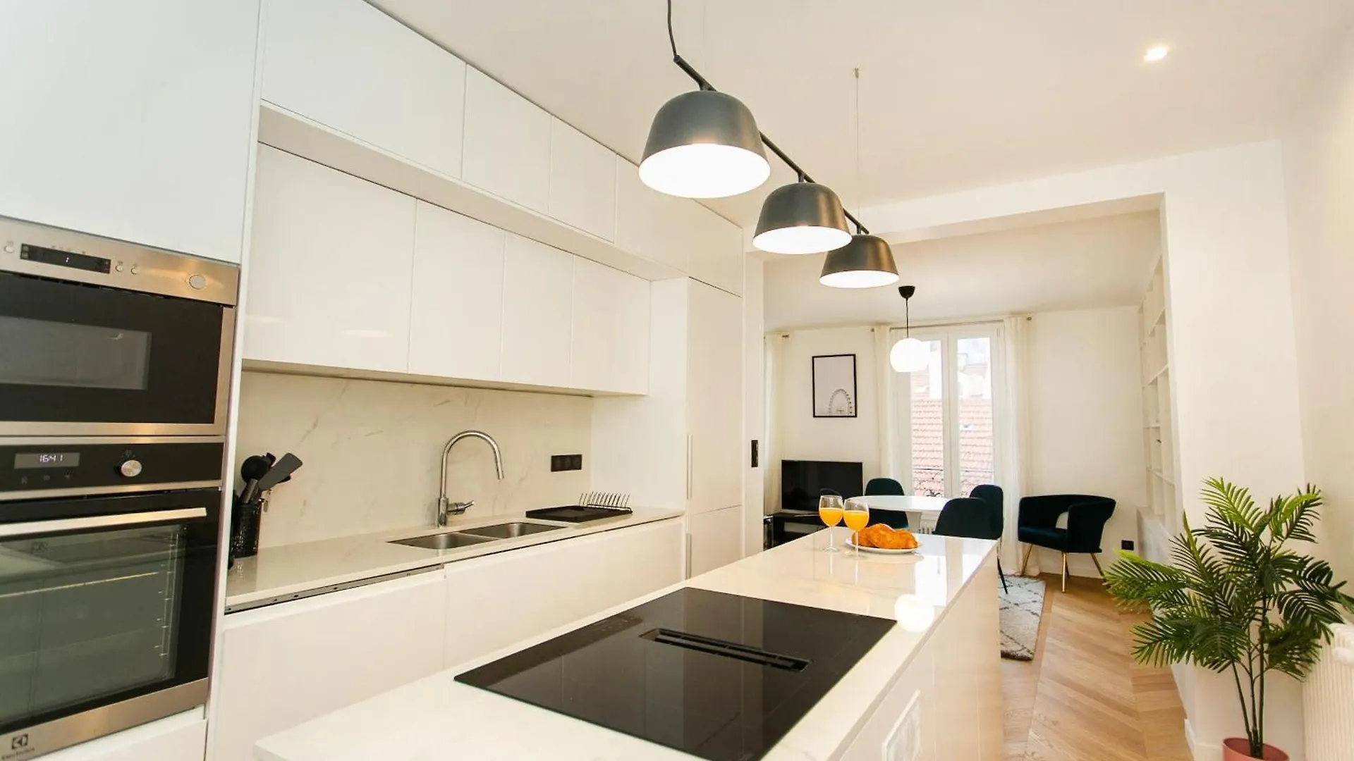Apartamento Haussmann - 2Br Near Champs-Elysees - Cityapartmentstay Paris França