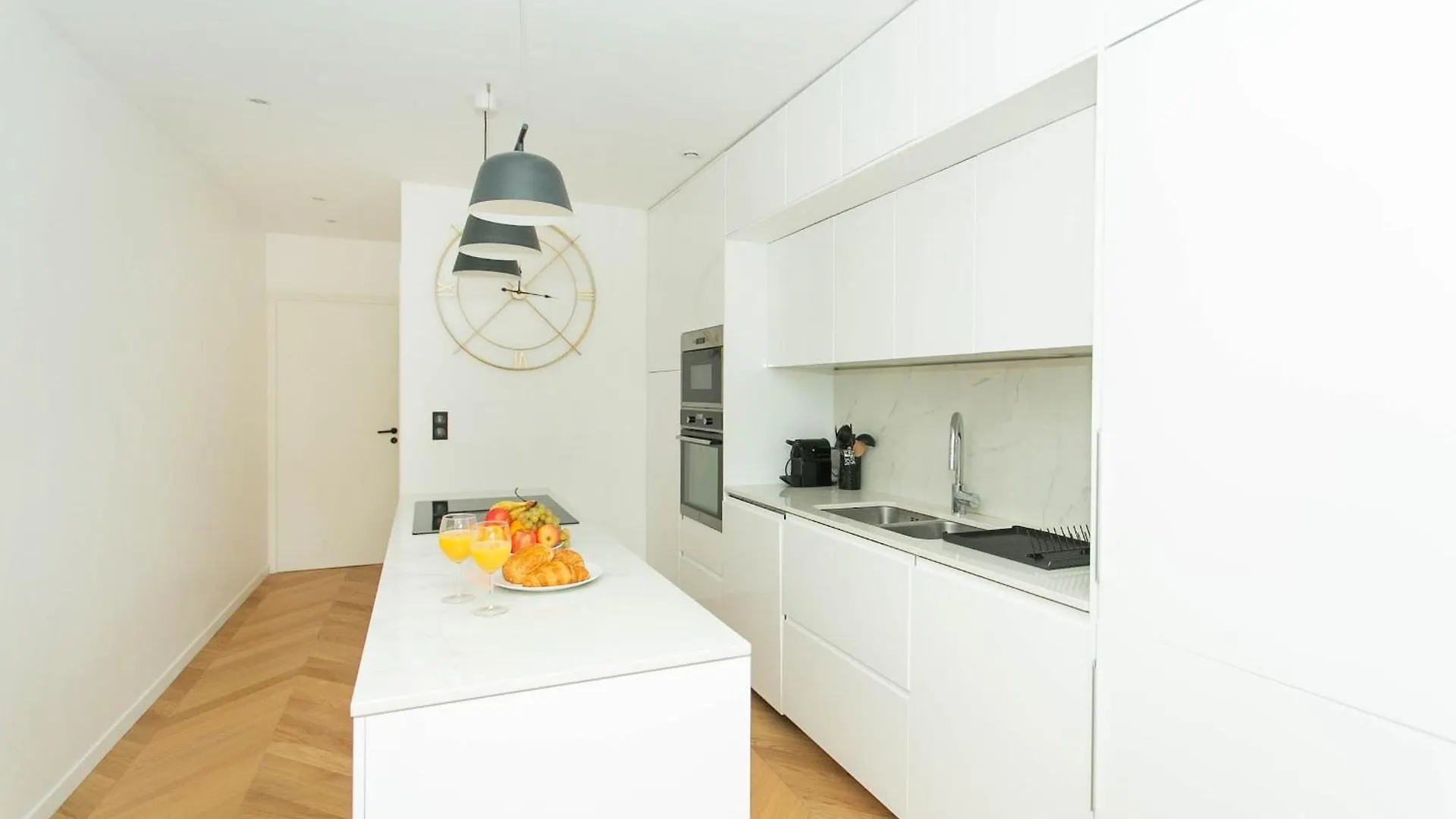 Haussmann - 2Br Near Champs-Elysees - Cityapartmentstay Parijs Appartement
