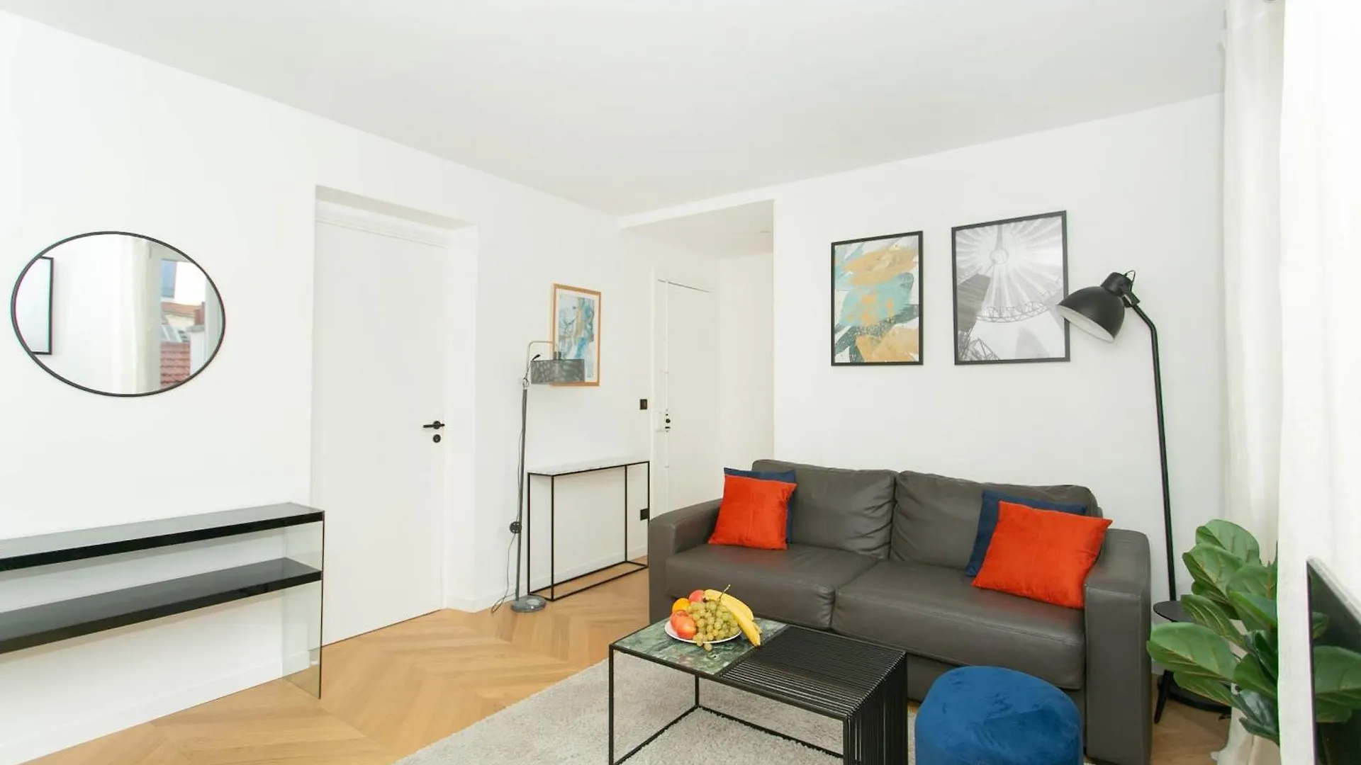 Haussmann - 2Br Near Champs-Elysees - Cityapartmentstay Parijs